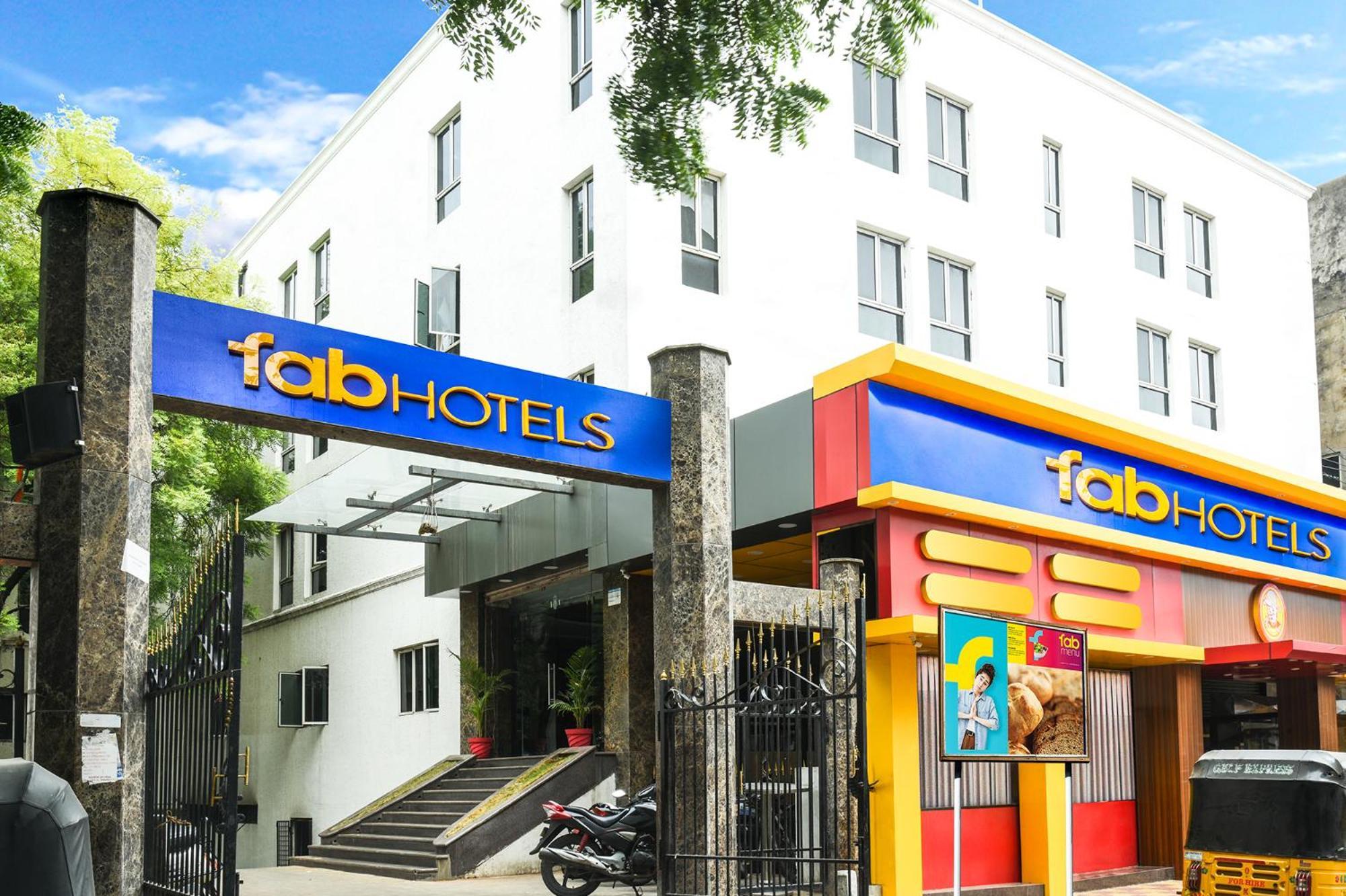 FabHotel Deccan Heritage Abids Hyderabad Exterior foto